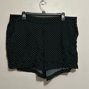 Torrid black polka dot stretchy pull on shorts rayon size 2